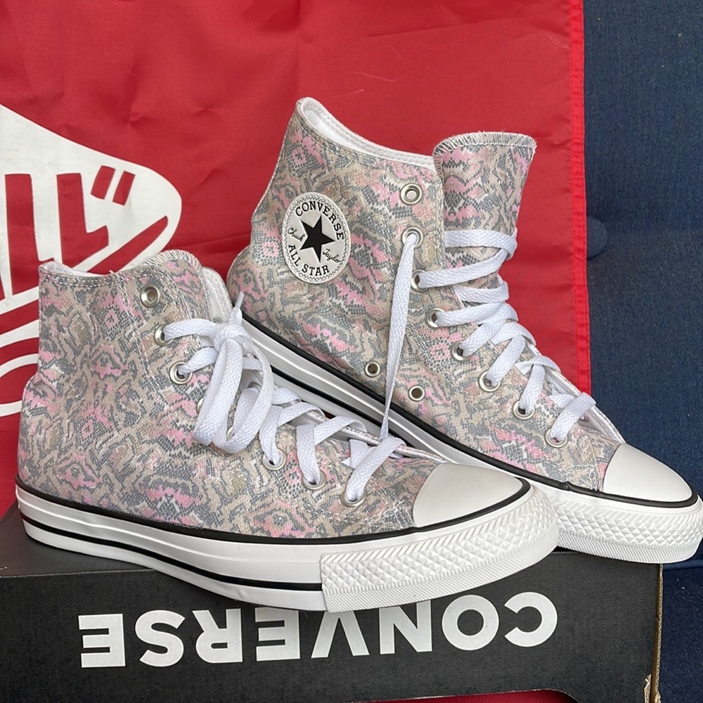 Converse 571162F
CTAS HI
PALE PUTTY/LIMESTONE GREY
WMNS sneakers - athletic shoe - Picture 5 of 16